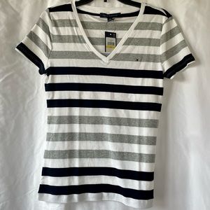 Tommy Hilfiger v-neck t-shirt. Size: medium